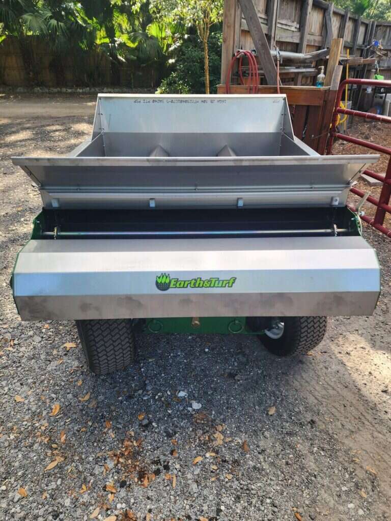 Earth and Turf MultiSpread 415SP topdresser hopper and rear expeller brush